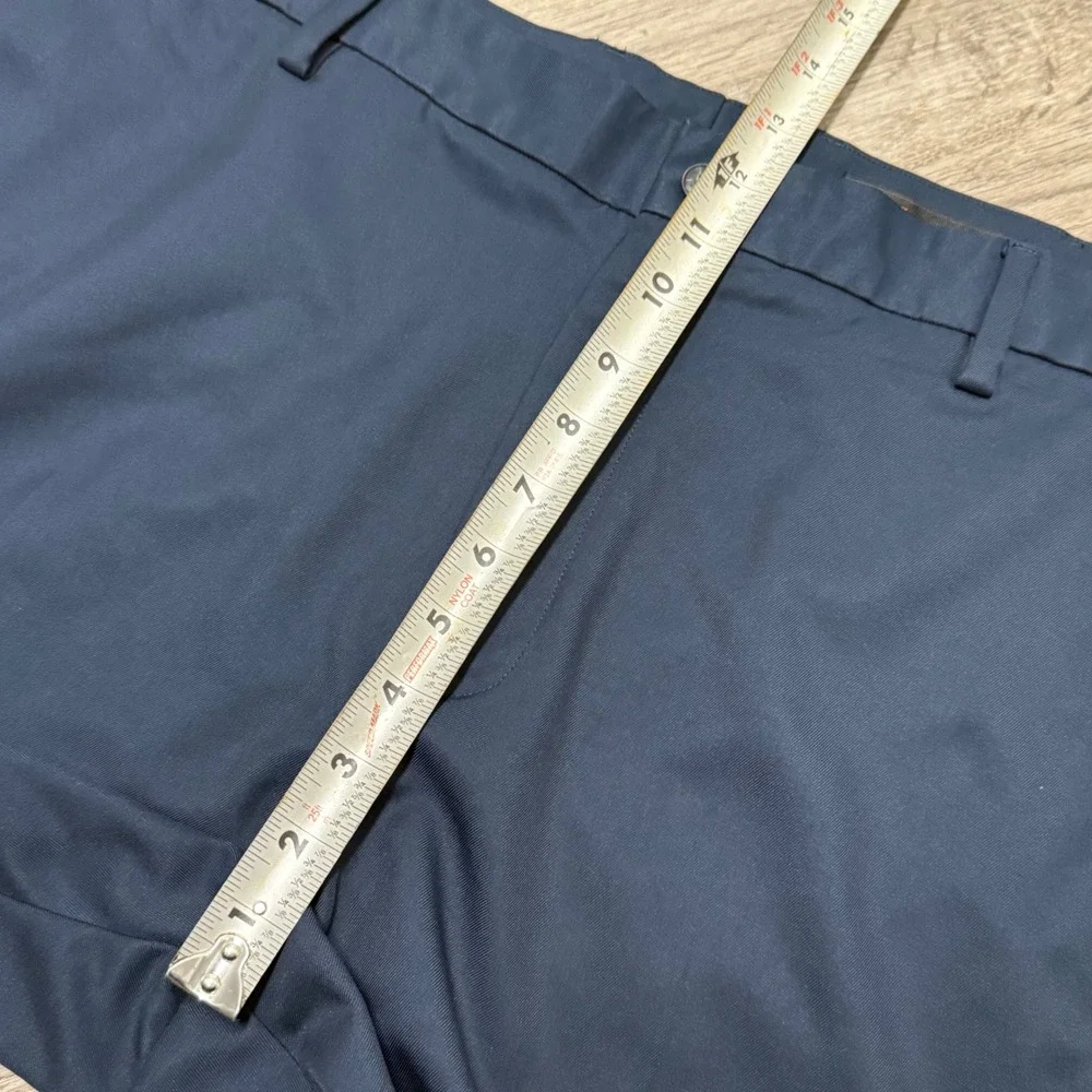 Greg Norman Mens Navy Blue Golf Shorts Size 40 Performance Flat Front Shark Logo